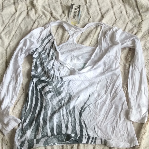 Anama love sleeve shirt. - Picture 4 of 5